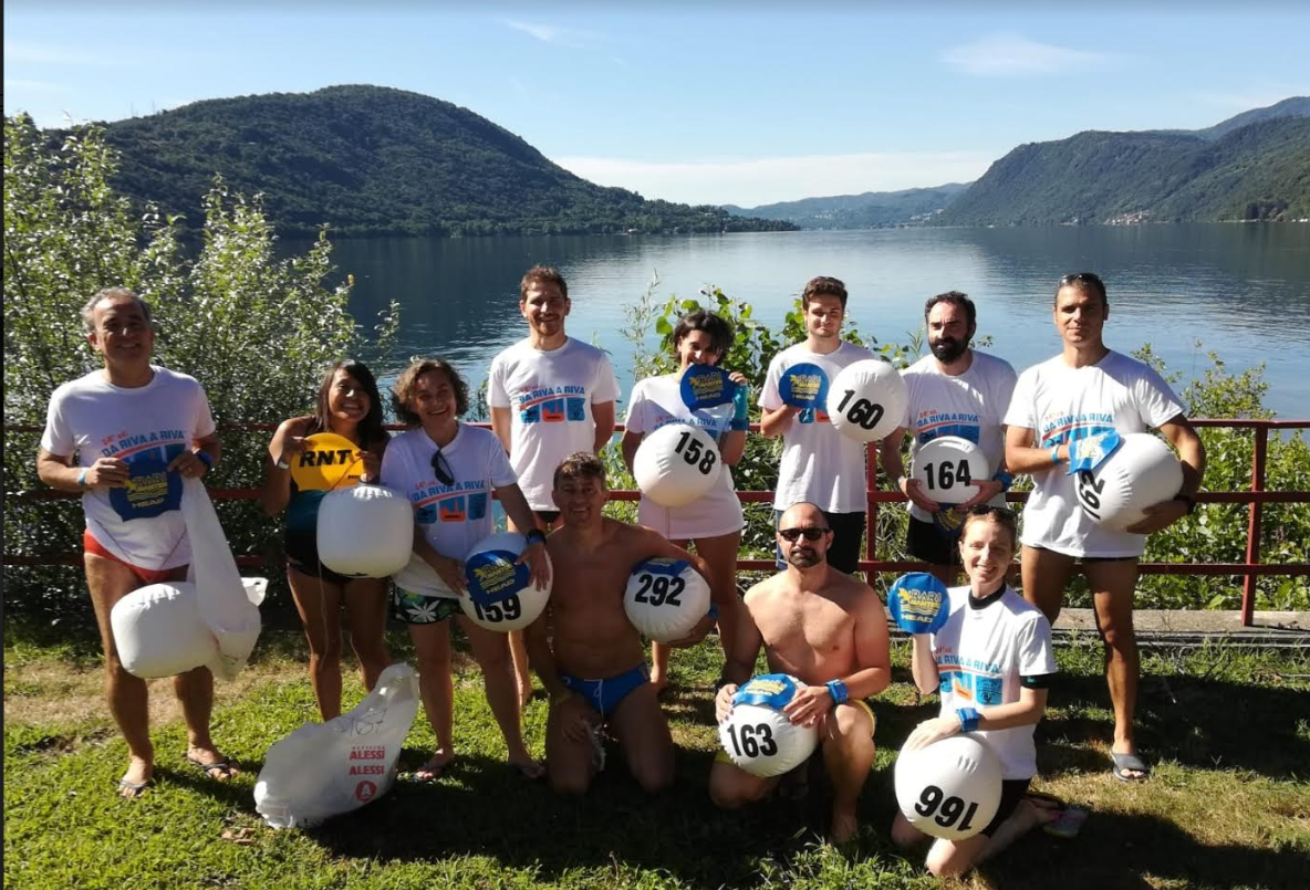 "Fuori dal C(l)oro", traversata del lago di Omega